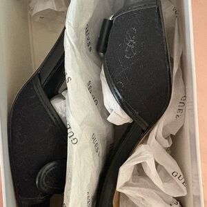 Guess Elegant Black kitten heels